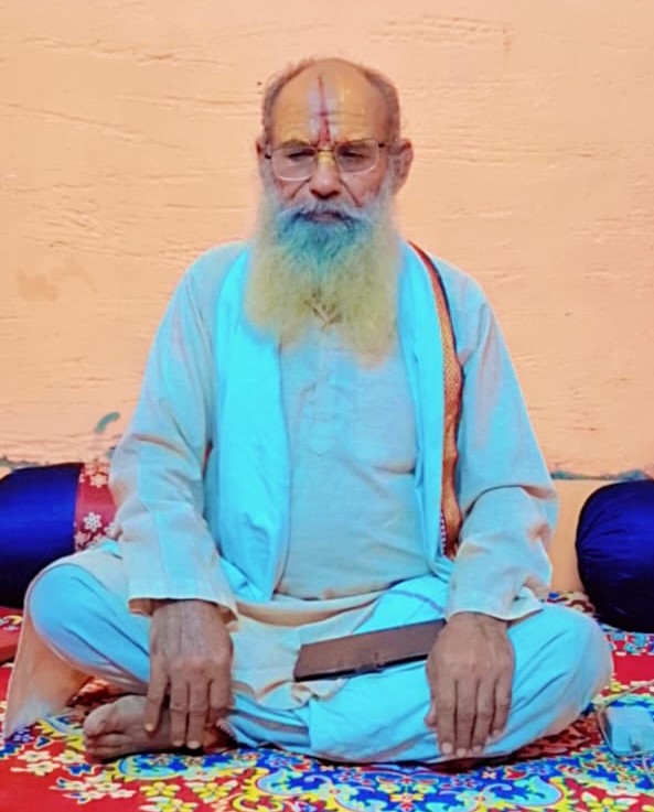 महंत सुरेश दास जी महराज